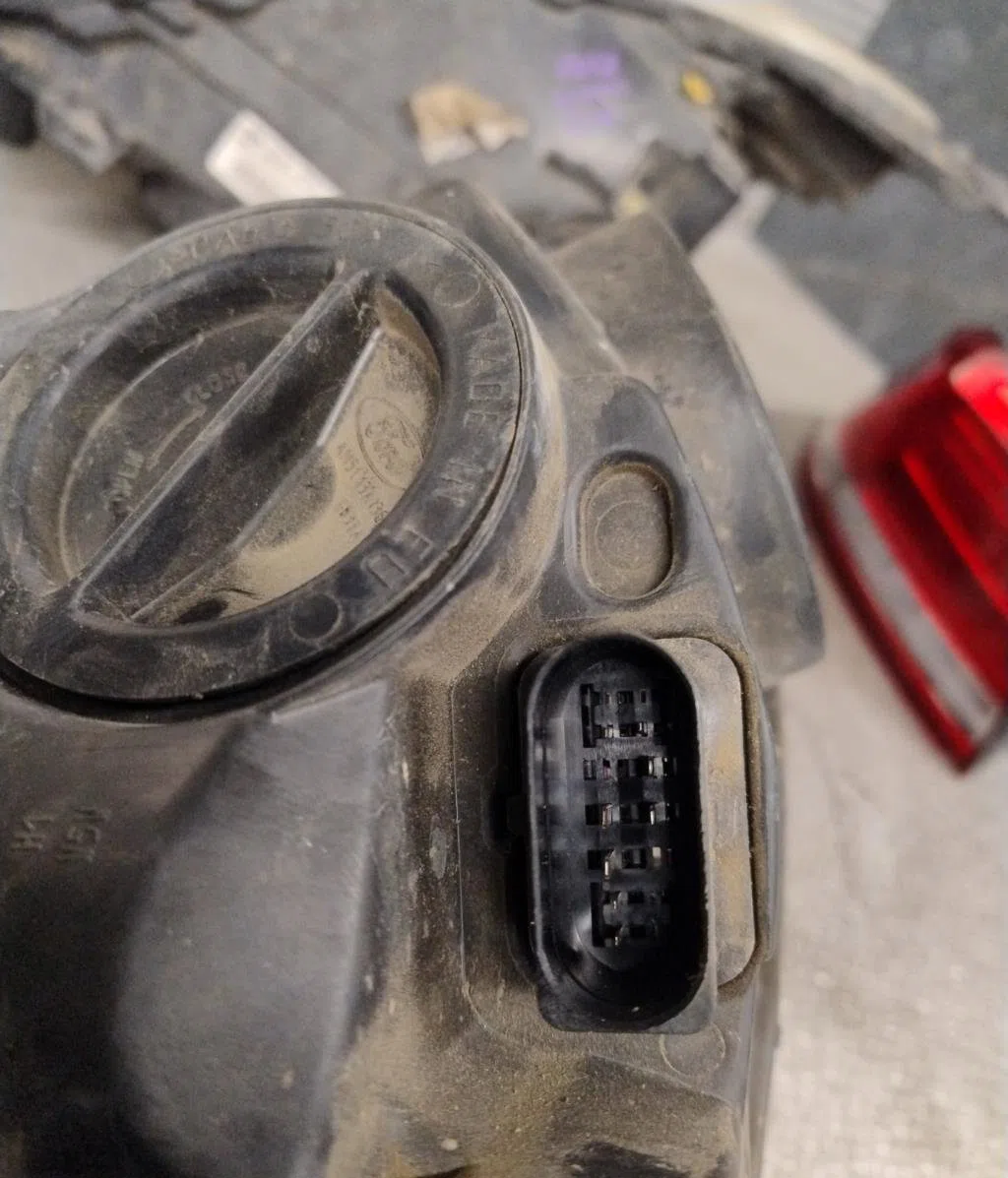 Phare gauche FORD C-MAX 2  C-MAX 2 PHASE 1 occasion