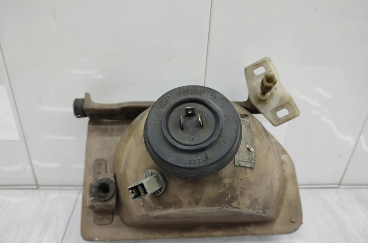 Phare gauche FORD ESCORT 3 occasion