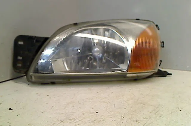 Phare gauche FORD FIESTA IV  1.3i occasion