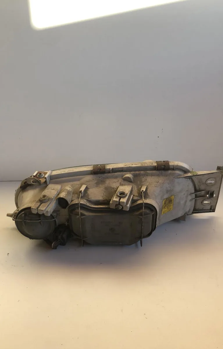 Phare gauche Ford FIESTA IV (JA_, JB_) 1.25 i 16v (1995-2002) 5 portes occasion