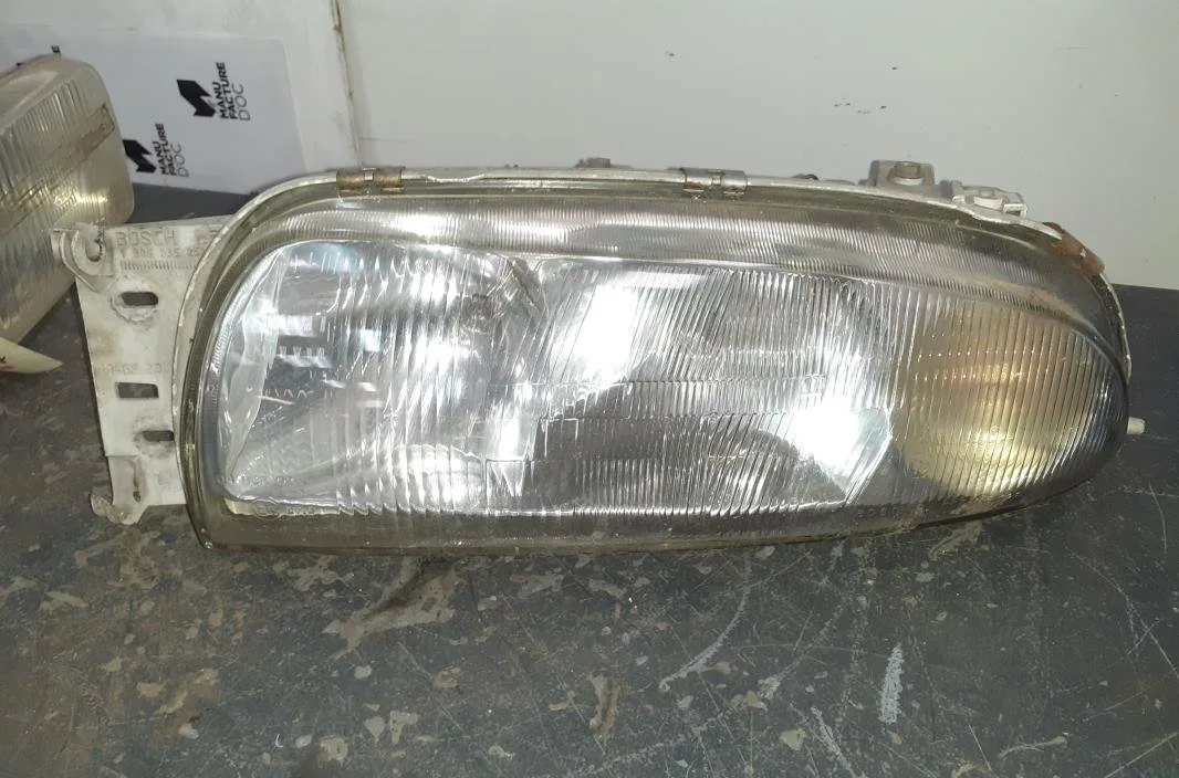 Phare gauche Ford FIESTA IV (JA_, JB_) 1.25 i 16v (1995-2002) 5 portes occasion