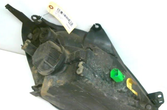 Phare gauche Ford FIESTA V (JH_, JD_) 1.4 16v (2001-2008) 5 portes occasion