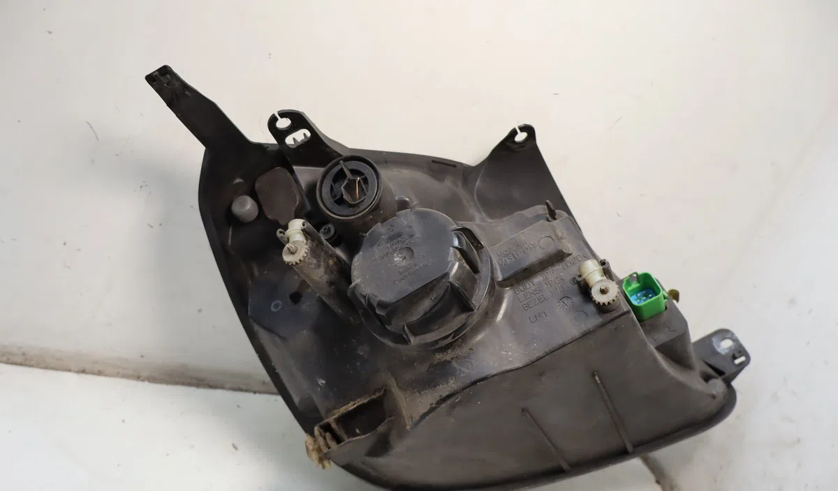 Phare gauche Ford FIESTA V (JH_, JD_) 1.6 tdci (2004-2008) occasion