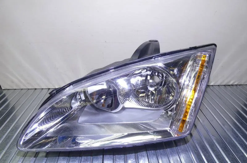 Phare gauche FORD FOCUS 2 PHASE 1 BREAK occasion