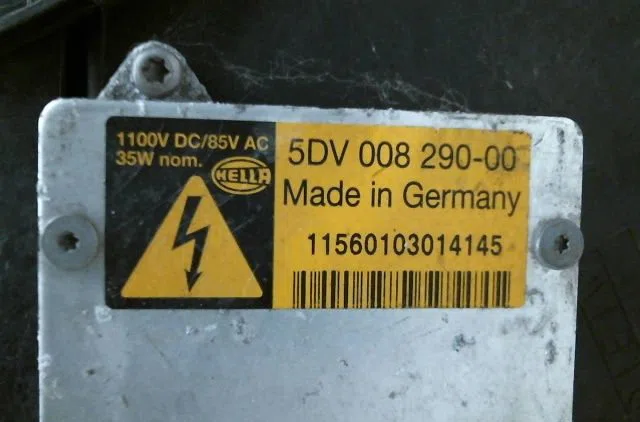 Phare gauche Ford FOCUS C-MAX (DM2) 2.0 tdci (2003-2007) occasion