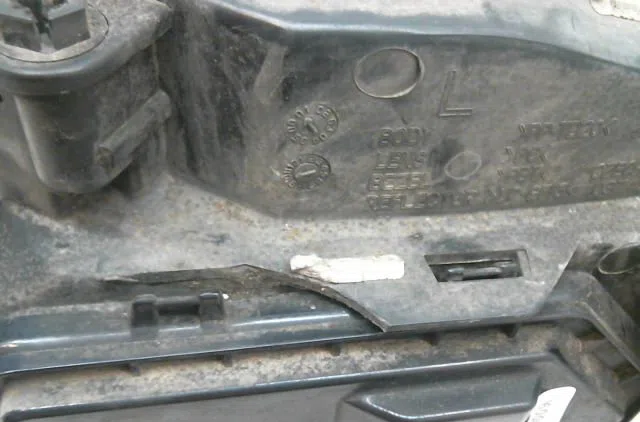 Phare gauche FORD FOCUS I 2001 occasion