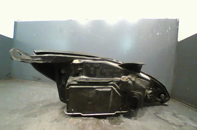 Phare gauche Ford FOCUS I Clipper (DNW) 1.8 tdci (2001-2004) occasion