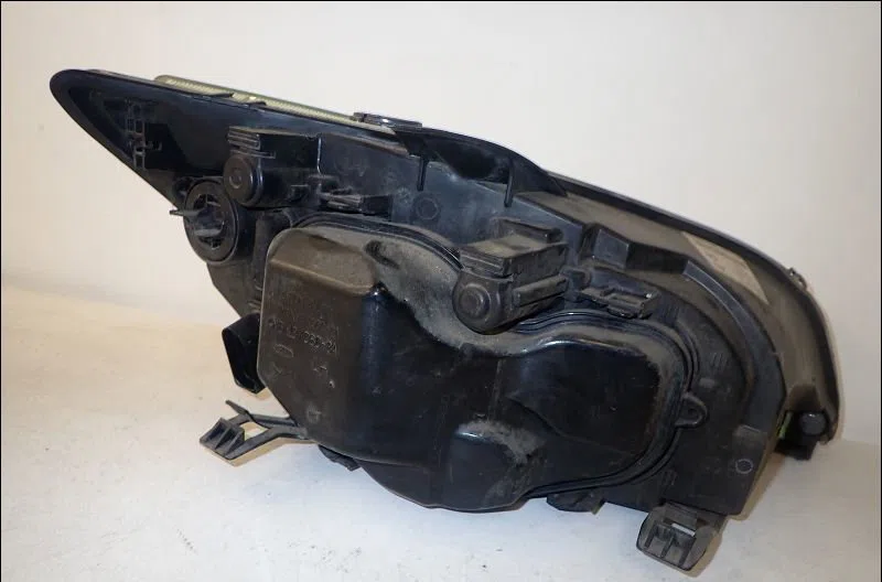 Phare gauche Ford FOCUS II (DA_, HCP, DP) 1.6 tdci (2004-2012) occasion