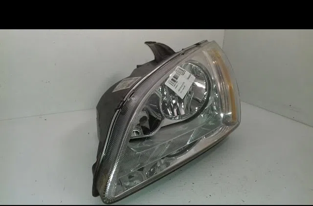 Phare gauche Ford FOCUS II (DA_, HCP, DP) 1.8 tdci (2005-2012) occasion