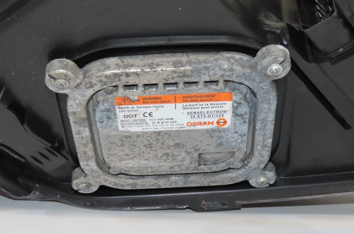 Phare gauche Ford FOCUS II (DA_, HCP, DP) 1.8 tdci (2005-2012) occasion