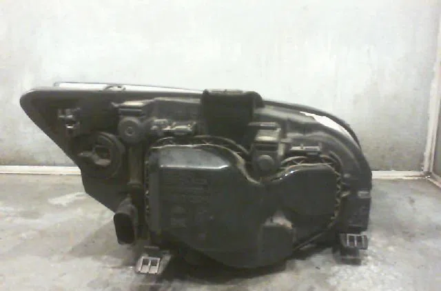 Phare gauche Ford FOCUS II (DA_, HCP, DP) 1.8 tdci (2005-2012) occasion