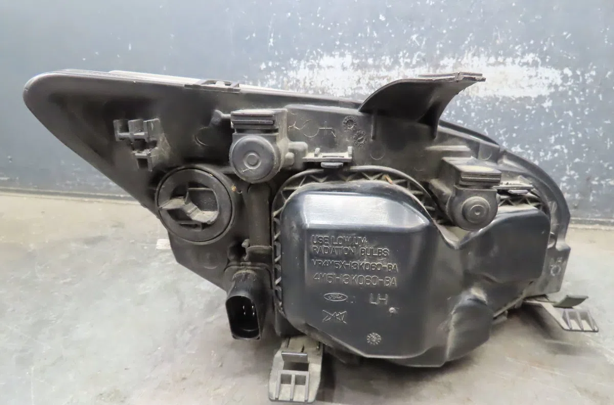 Phare gauche Ford FOCUS II (DA_, HCP, DP) 2.0 tdci (2004-2008) occasion