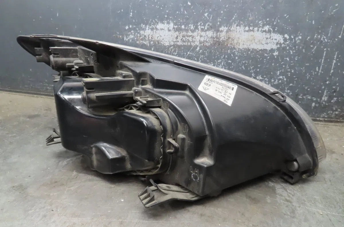 Phare gauche Ford FOCUS II (DA_, HCP, DP) 2.0 tdci (2004-2008) occasion