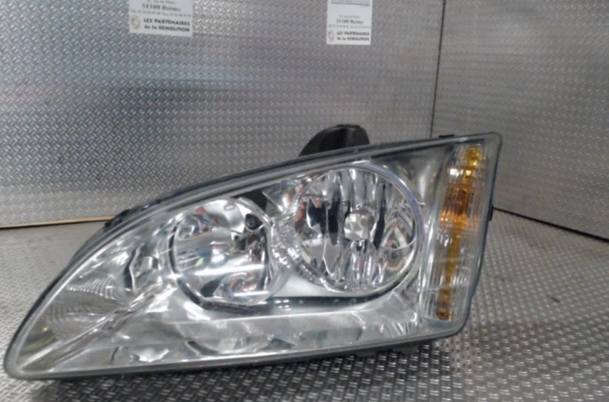 Phare gauche Ford FOCUS II Turnier (DA_, FFS, DS) 1.6 tdci (2004-2012) occasion