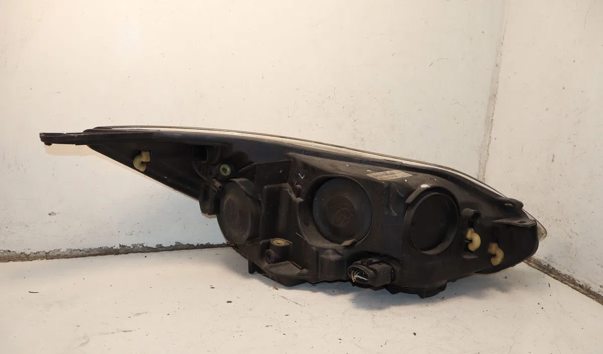 Phare gauche Ford FOCUS III Turnier 1.0 ecoboost (2012) occasion