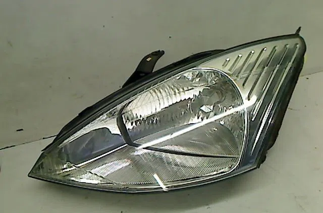 Phare gauche FORD FOCUS occasion