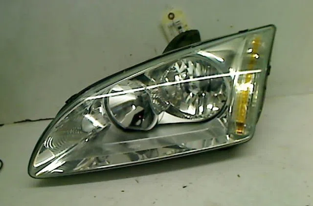 Phare gauche FORD FOCUS occasion