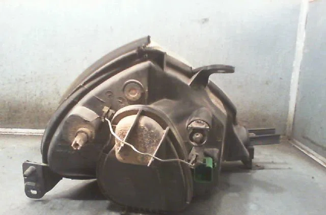 Phare gauche FORD KA 2001 occasion