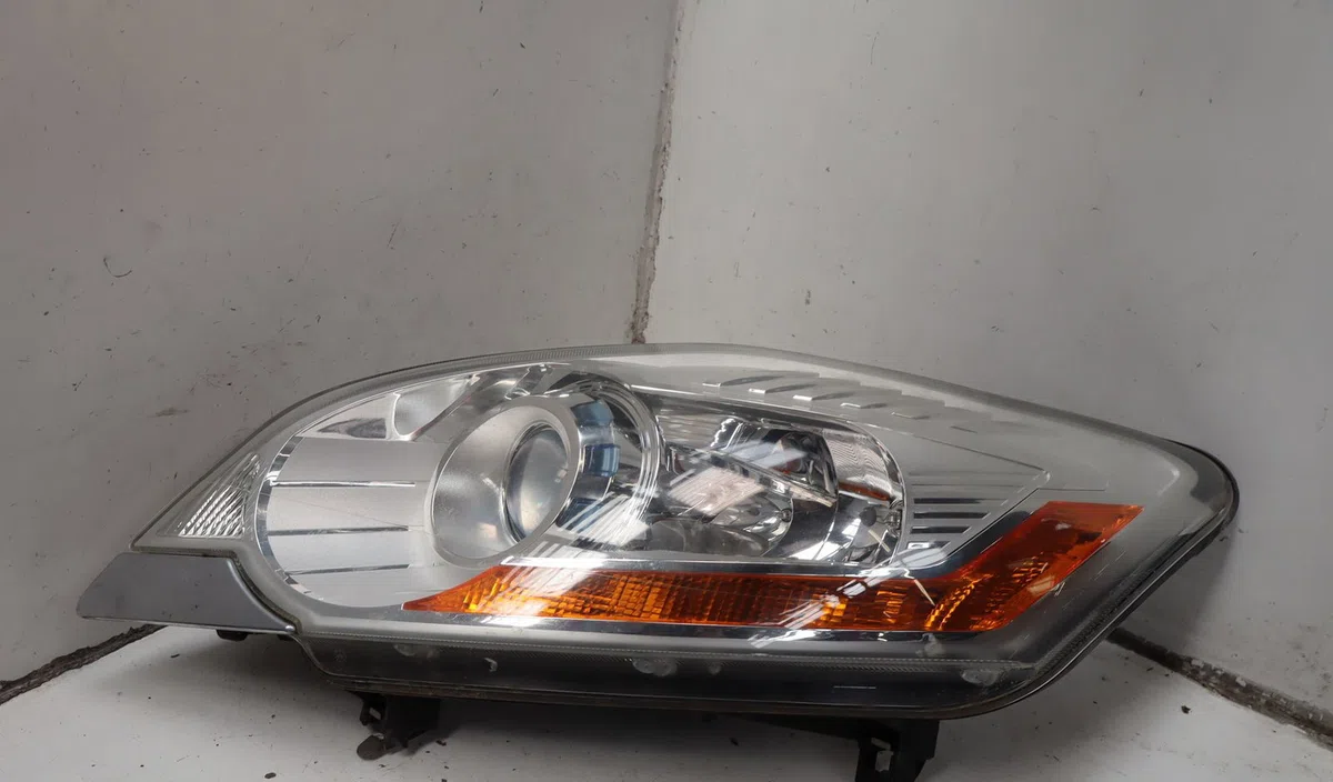 Phare gauche Ford KUGA I 2.0 tdci 4x4 (2008-2012) occasion