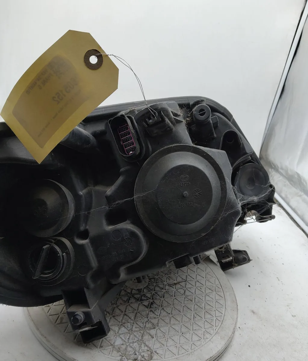 Phare gauche FORD KUGA I occasion