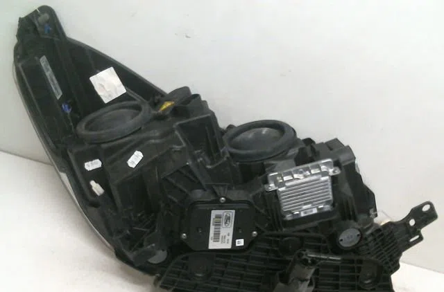Phare gauche Ford KUGA II (DM2) 1.5 ecoboost e85 (2019-2019) occasion