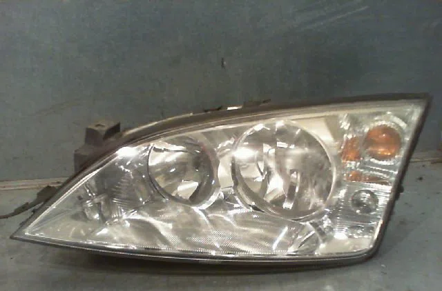 Phare gauche FORD MONDEO 2002 occasion