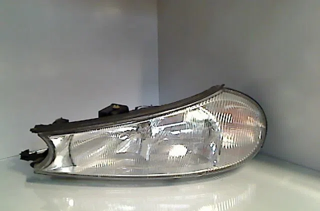 Phare gauche FORD MONDEO I  1.8i 115ch occasion