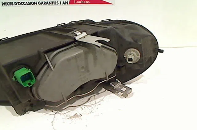 Phare gauche Ford MONDEO II (BAP) 1.8 td (1996-2000) 5 portes occasion