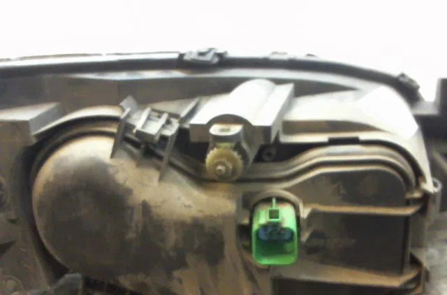 Phare gauche Ford MONDEO III (B5Y) 2.0 16v (2000-2007) occasion