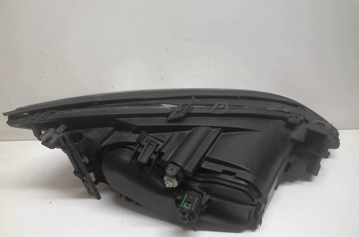 Phare gauche Ford MONDEO III (B5Y) 2.0 16v tddi - tdci (2000-2007) 5 portes occasion