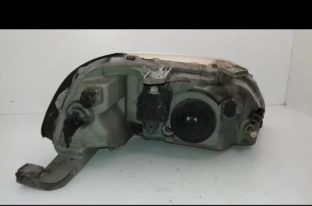 Phare gauche Honda CIVIC VI Hatchback (EJ, EK) 1.4 i s (ej9) (1995-2001) occasion