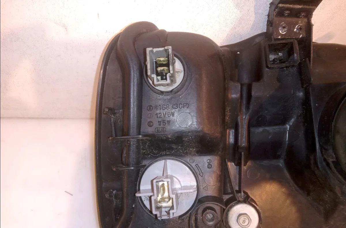 Phare gauche Honda CR-V I (RD) 2.0 16v 4wd (rd1, rd3) (1995-2001) occasion