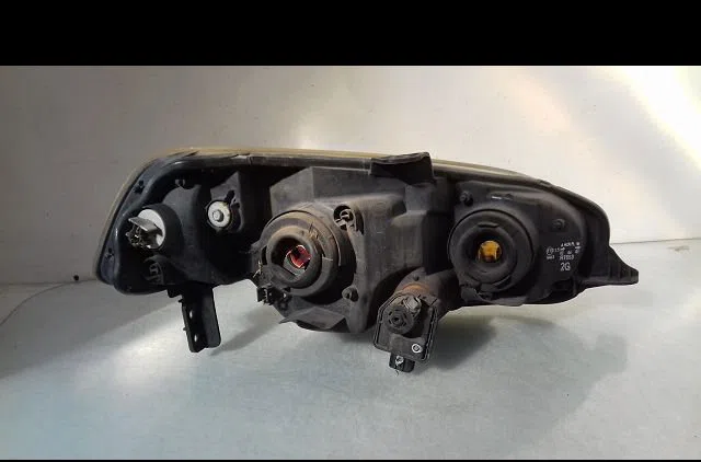 Phare gauche Honda HR-V (GH) 1.6 16v (gh1, gh3) (1999) occasion