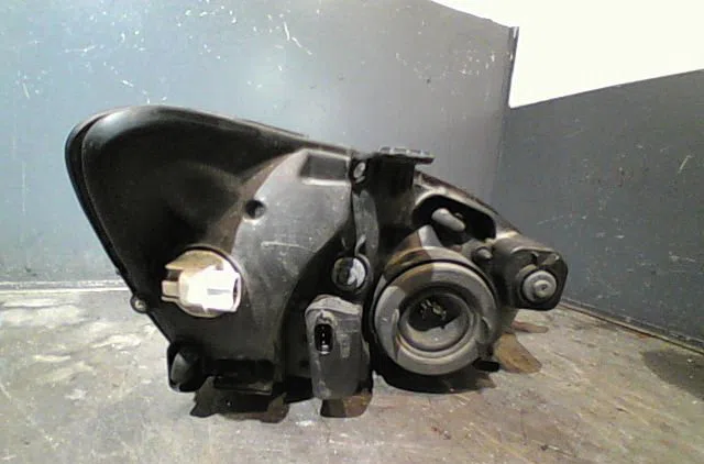 Phare gauche HYUNDAI GETZ 2004 occasion