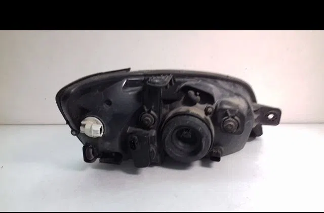 Phare gauche Hyundai GETZ (TB) 1.3 i (2002-2004) occasion