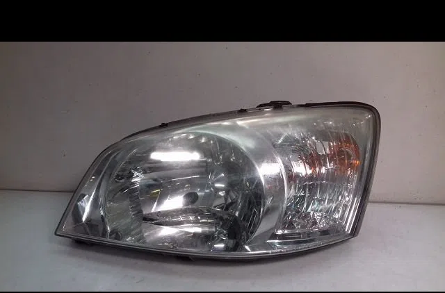 Phare gauche Hyundai GETZ (TB) 1.3 i (2002-2004) occasion