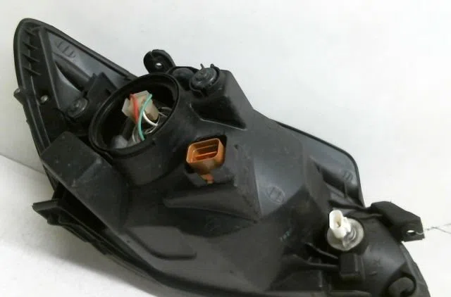 Phare gauche Hyundai GETZ (TB) 1.5 crdi (2003-2005) occasion