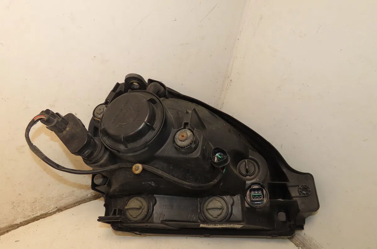 Phare gauche Hyundai TUCSON (JM) 2.0 crdi traction intégrale (2004-2010) 5 portes occasion