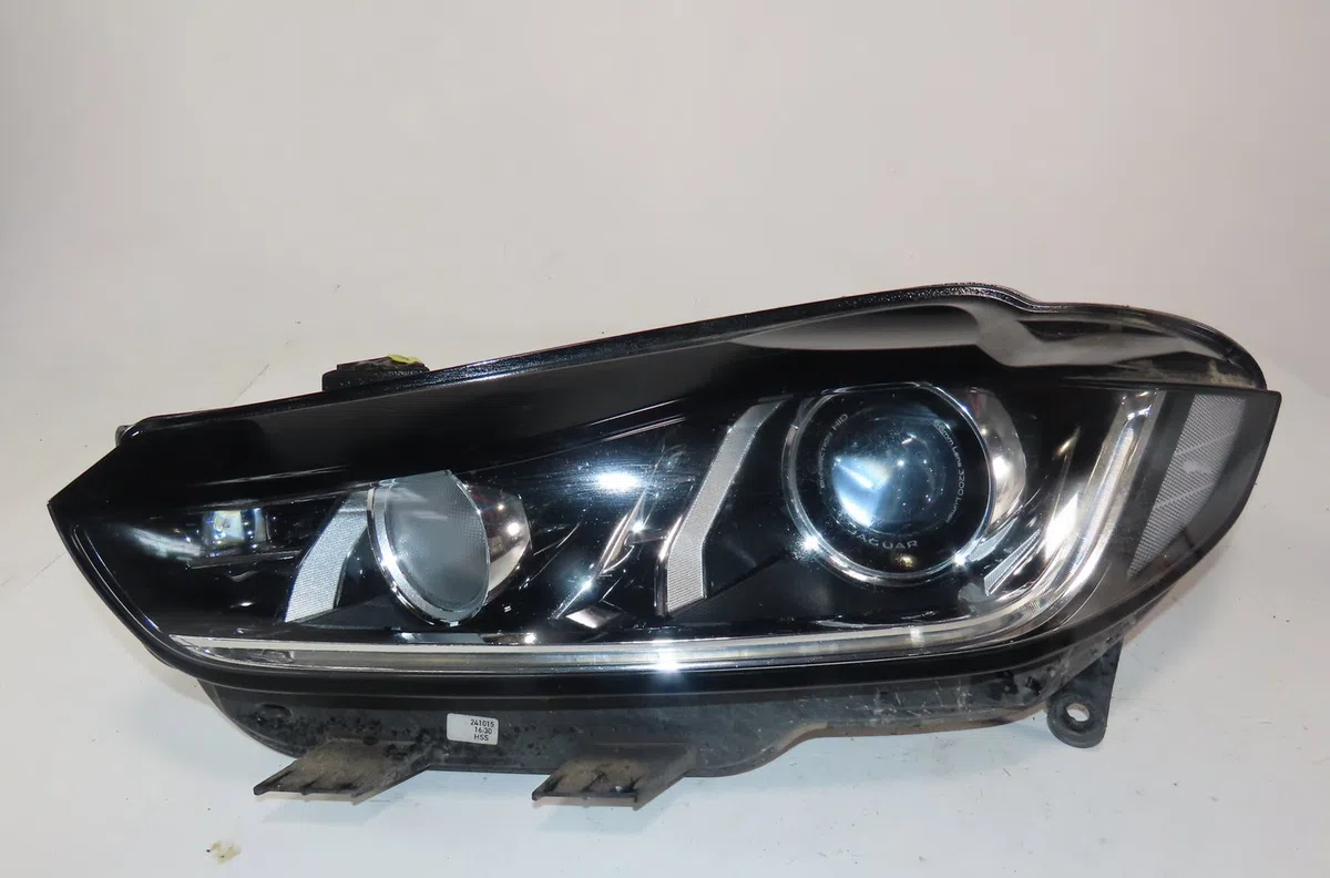 Phare gauche Jaguar XE (X760) 2.0 d (2015) occasion