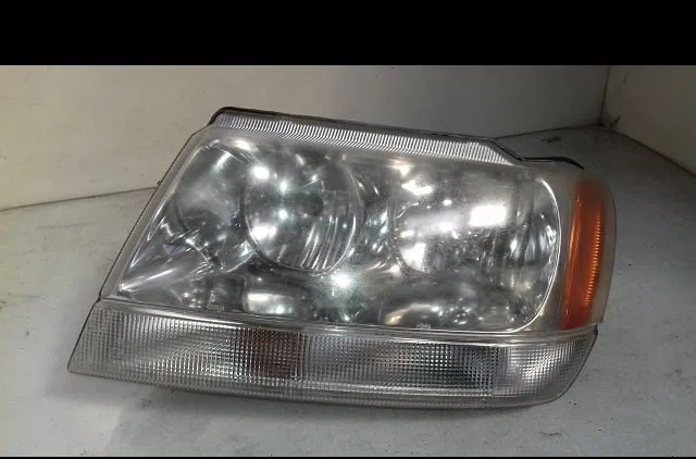 Phare gauche Jeep GRAND CHEROKEE II (WJ, WG) 2.7 crd 4x4 (2001-2005) occasion