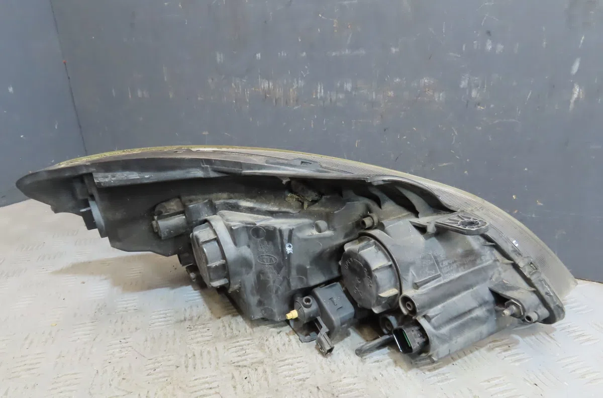 Phare gauche Kia CEE'D 3-5 portes (ED) 1.6 crdi 115 (2006-2012) occasion