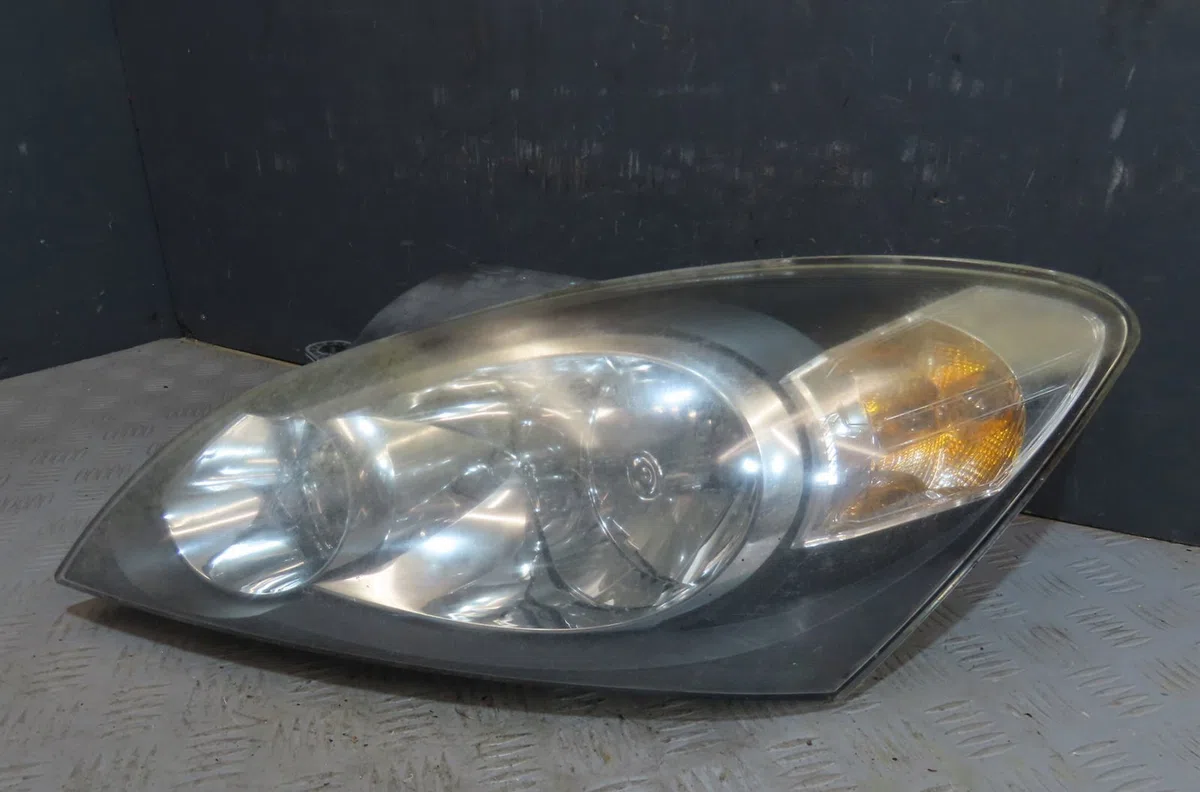 Phare gauche Kia CEE'D 3-5 portes (ED) 1.6 crdi 115 (2006-2012) occasion