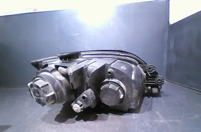 Phare gauche Kia SORENTO I (JC) 2.5 crdi (2006-2011) occasion