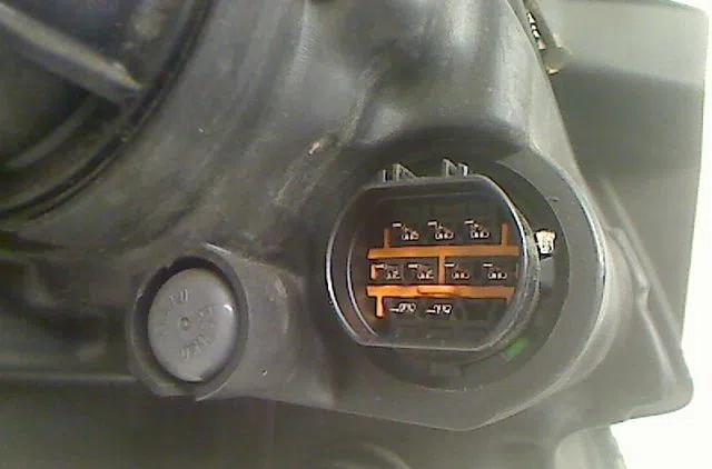 Phare gauche Kia SOUL I (AM) 1.6 gdi (2011-2014) occasion