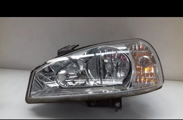 Phare gauche Lada KALINA 3-5 portes (1119) 1.4 16v (2008-2013) occasion