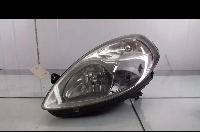 Phare gauche Lancia YPSILON (843_) 1.3 d multijet (843.axf11, 843.axf1a, 843.axm11,... (2006-2011) occasion