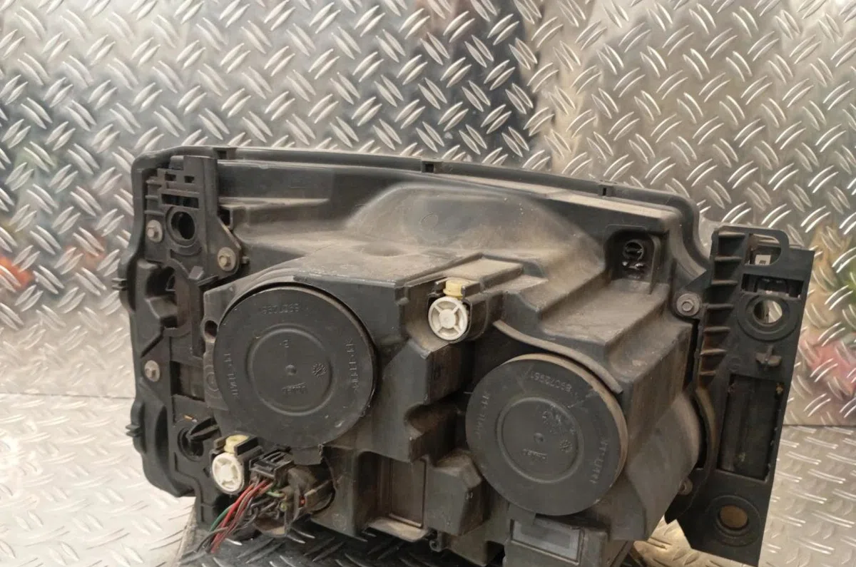 Phare gauche Land rover DISCOVERY IV (L319) 3.0 td 4x4 (2010-2018) occasion