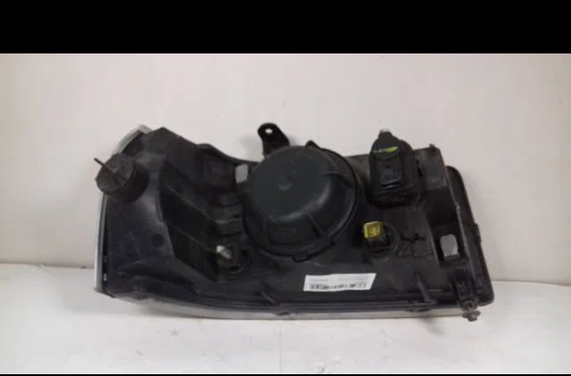 Phare gauche Land rover FREELANDER I Soft Top (L314) 1.8 i 16v 4x4 (1998-2006) occasion