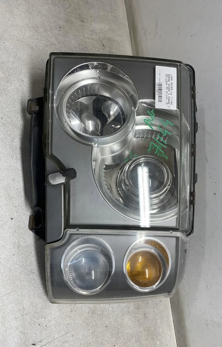 Phare gauche Land rover RANGE ROVER III (L322) 3.0 d 4x4 (2002-2012) occasion