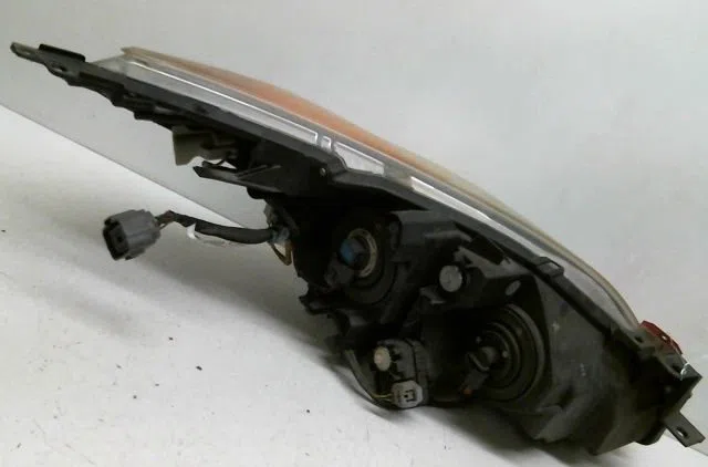 Phare gauche Mazda 3 (BL) 1.6 mzr (bl14) (2008-2014) occasion